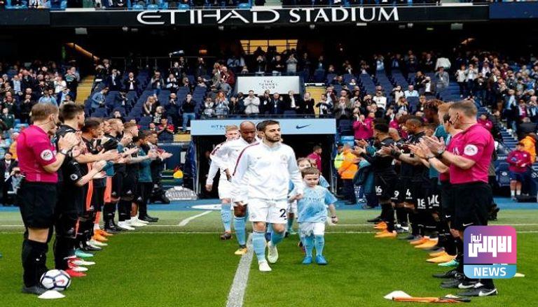 ممر شرفي هدية تشيلسي إلى مانشستر سيتي بعد حصد لقب البريميرليغ 1 122 004733 chelseas man city guard honour