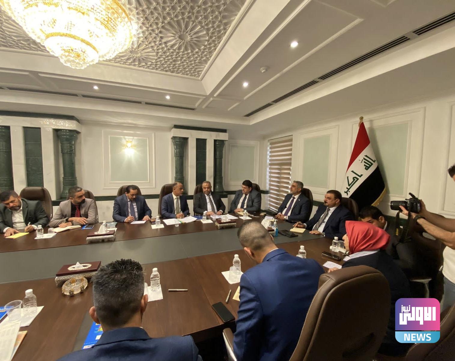 فريق الخدمات يجمع الأطراف المعنية لإنهاء معوقات ملف المولدات الأهلية 1 IMG 4567