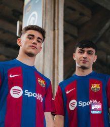 برشلونة يكشف عن قميصه الأساسي للموسم الجديد