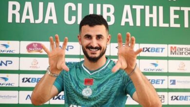 رسمياً الرجاء يضم العراقي أيمن حسين