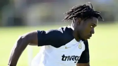 روميو لافيا يتعرض للإصابة.jpg