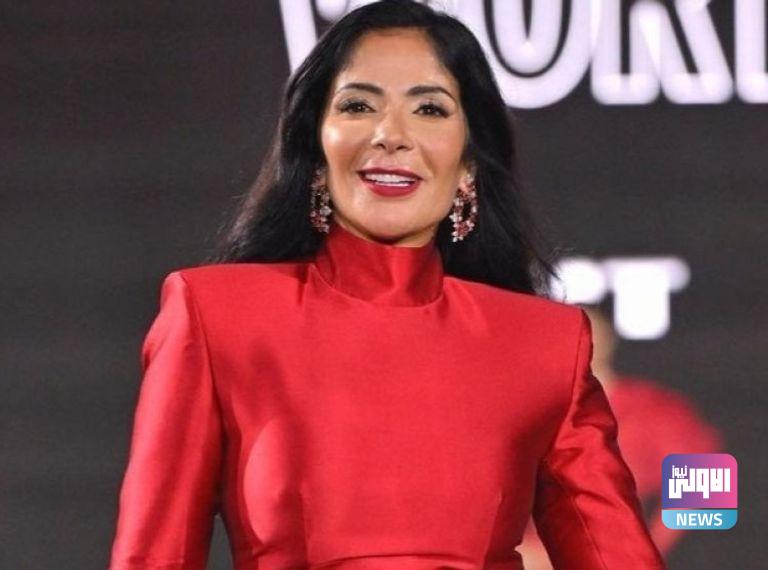 135 101406 mona zaki fashion week show 2