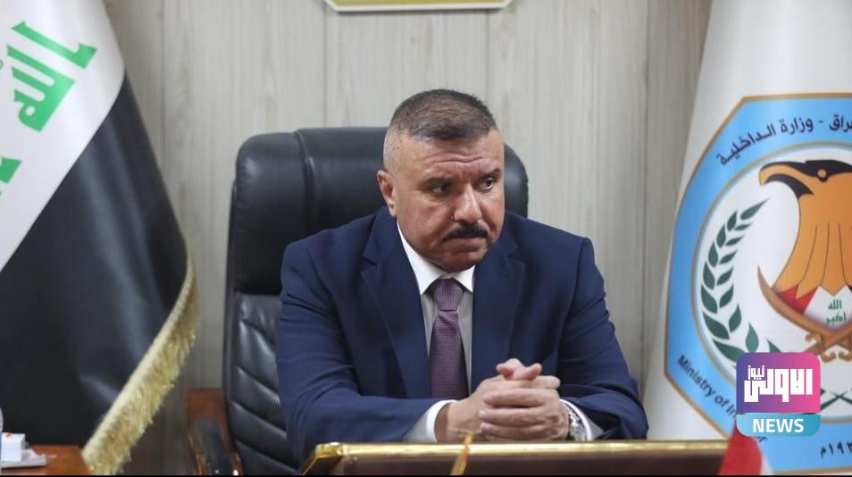 وزيرُ الداخلية يُكرِّم طلبةَ كليةِ الشرطةِ الدورةِ الـ69 والدورةِ الـ 54 التأهيلية 1 upload 1703156606 750937249 edit 1668013592183805