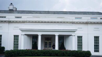 سيارة تصطدم بسياج البيت الأبيض وتوقيف السائق 5 Screenshot 2024 01 09 08 46 44 09 40deb401b9ffe8e1df2f1cc5ba480b12