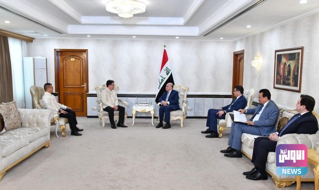 وزير الخارجية يتسلم نسخاً من أوراق اعتماد ثلاثة سفراء جدد لدى العراق (صور) 12 upload 1707126821 1015810476 edit 39916443317840